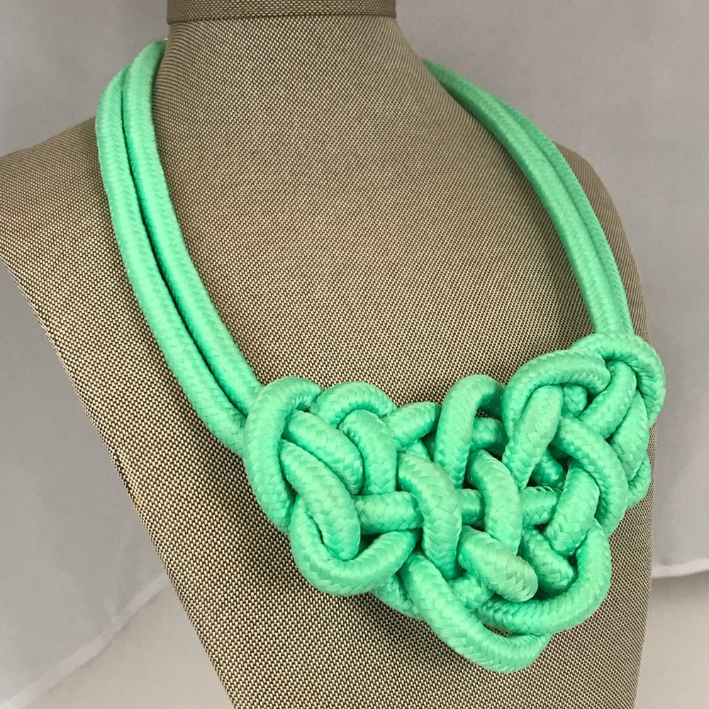Green knotted nylon necklace